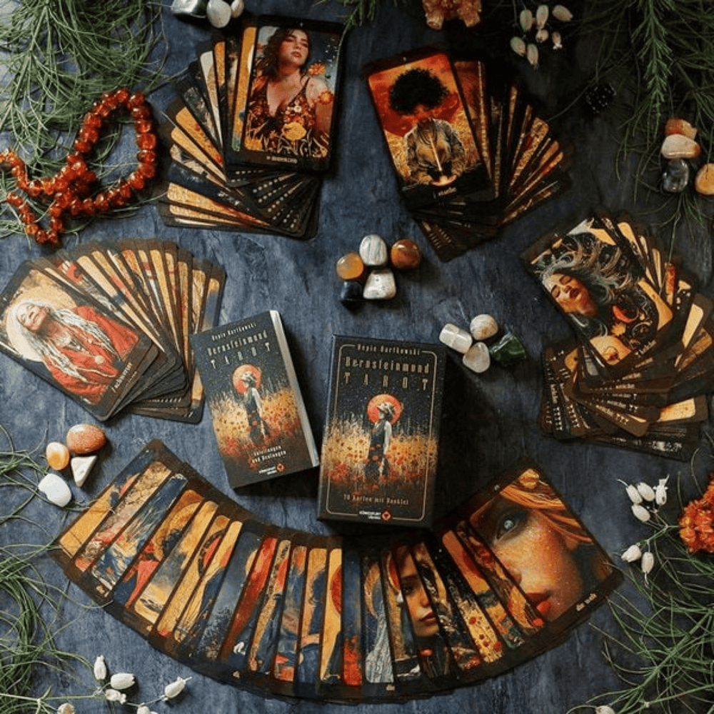 Bernsteinmond Tarot